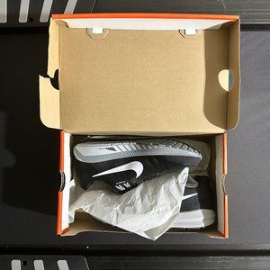 Women’s Nike Air Zoom Structure 21